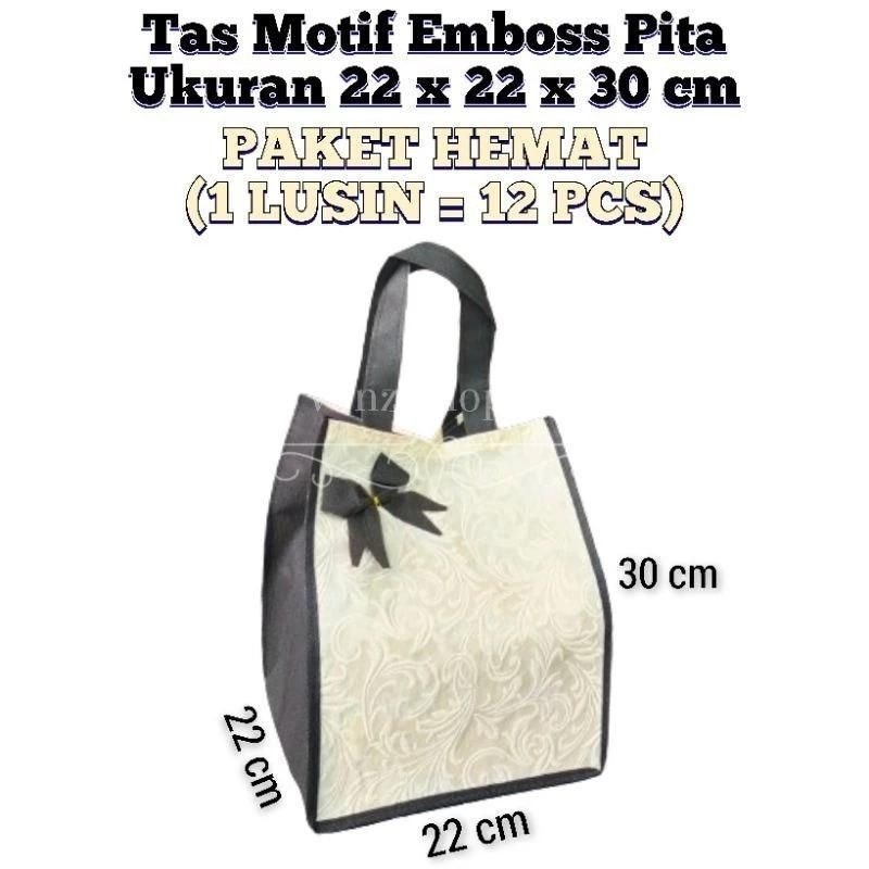 

(1 LUSIN = 12 PCS) Goodie Bag Tas Hajatan MOTIF EMBOSS PITA 22x22 cm Tinggi 30 cm Premium