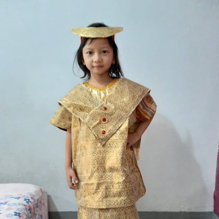 baju adat ntt flores anak