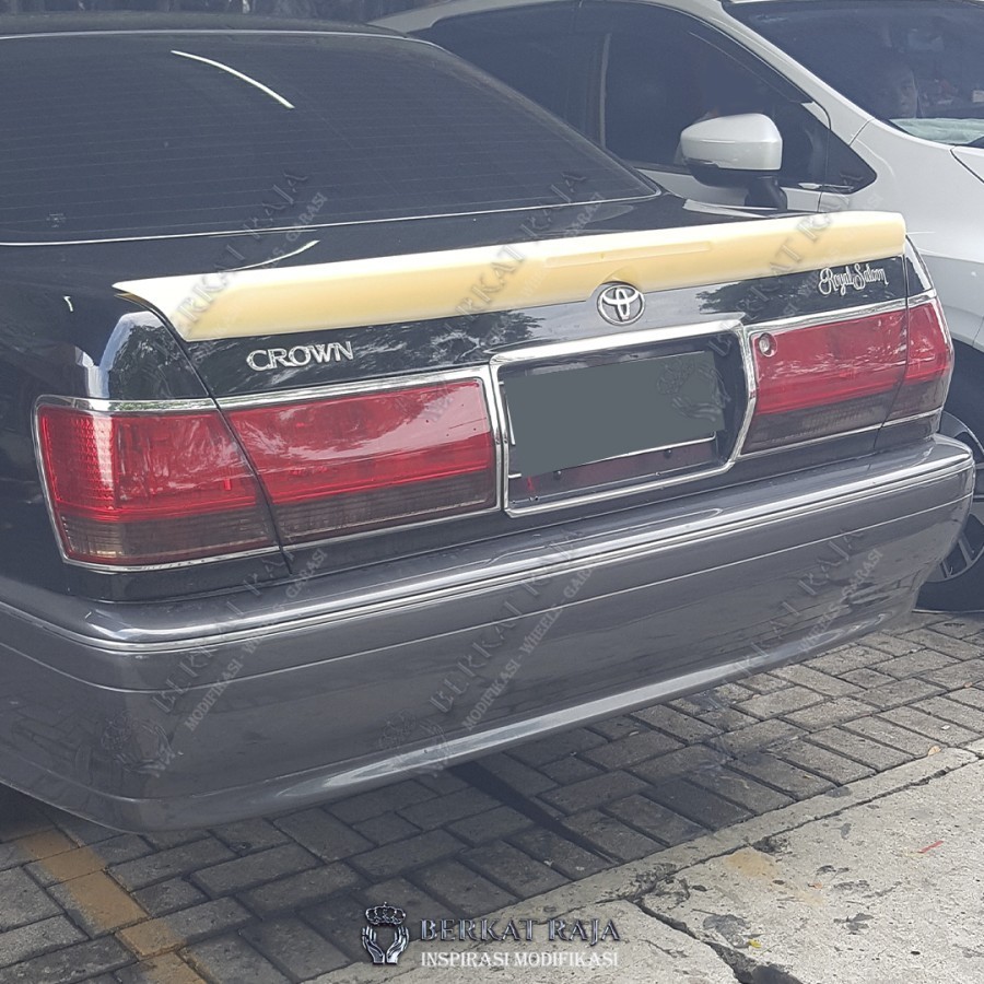 Spoiler Ducktail Toyota Crown 2002-2003 ( PLASTIK ABS )