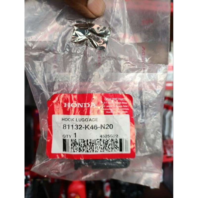 GANTUNGAN BARANG VARIO 110 LED (81132-K46-N20) ORIGINAL AHM