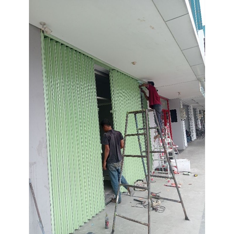 Folding gate Rolling door
