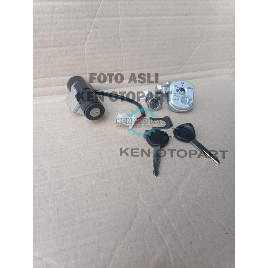 Kunci Kontak Key Set Motor Vario 110 Karbu/Vario Lama