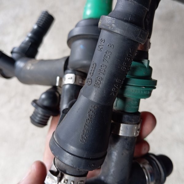 058133753B 078133783M Selang Katup Vacum Vakum Audi A6 4B C5 V6 2.8 Asli Original Copotan