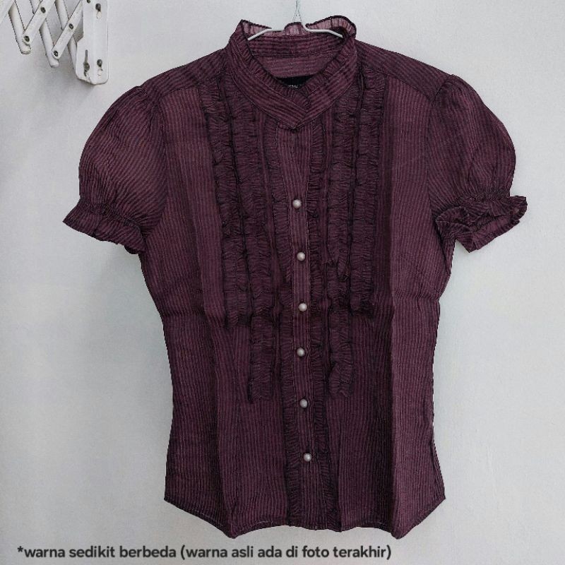 PRELOVED❤️ THE EXECUTIVE Shanghai Ruffle Stripes Shirt - Eggplant | Kemeja Blouse Formal Kantor Casu