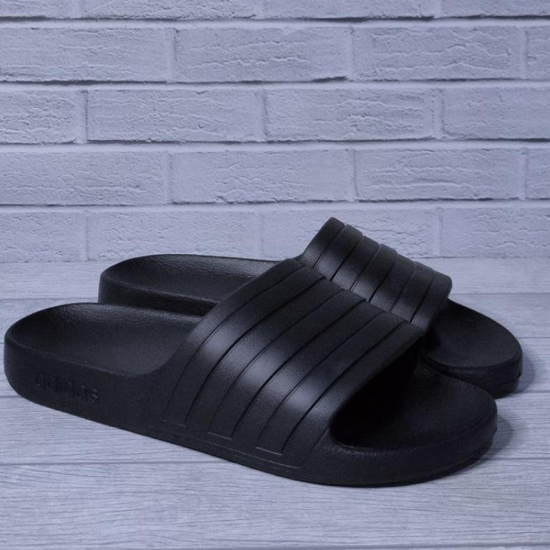 SANDAL ADIDAS ADILETTE SLIDE BLACK 100% GRADE ORIGINAL MADE IN VIETNAM TERBARU