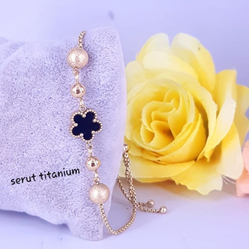 Gelang Clover Serut Titanium terbaru, Gelang Clover Mata Hitam