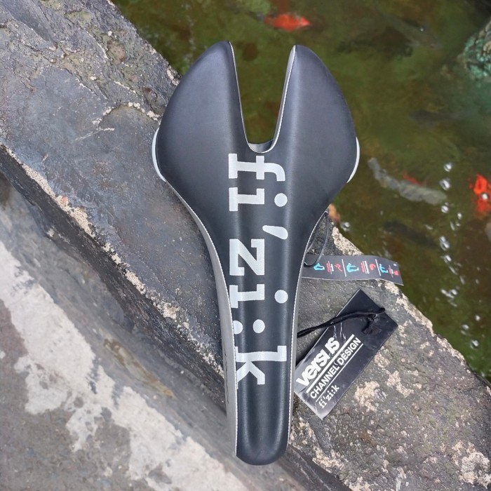 Sadel Saddle Sepeda FIZIK ARDEA VS - Manganese Rails - Black Silver