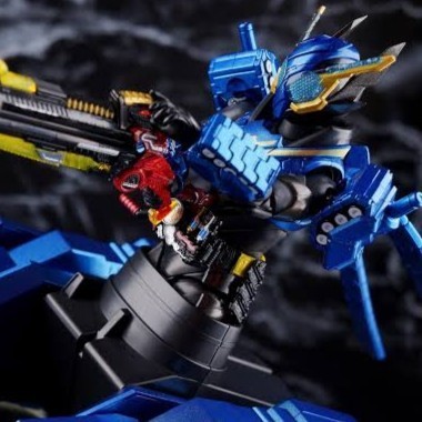 DISKON SPESIAL SHF FIGUARTS KAMEN RIDER BUILD TANK TANK FORM FIGURE TERLARIS