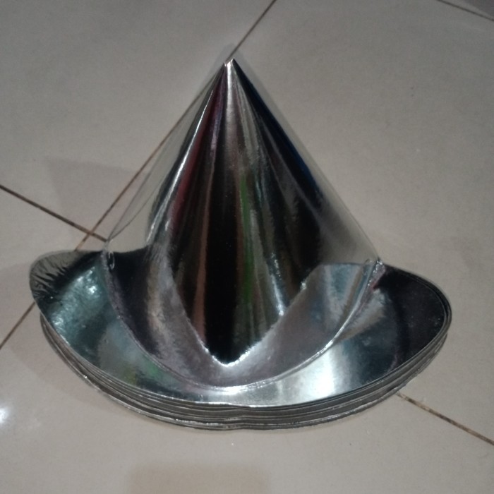 Topi Kerucut,Topi Ulang Tahun