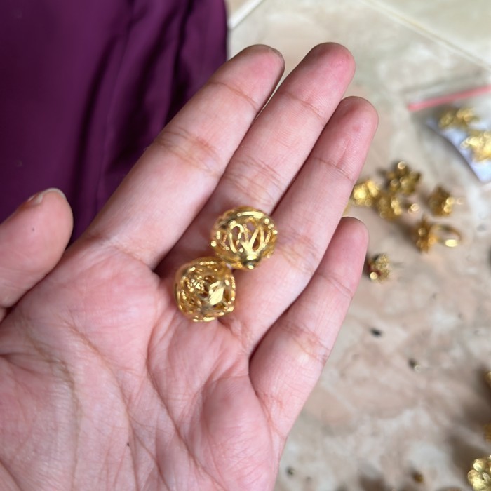 ,,,,,,,] Cerorot Saja untuk Subeng Bali Bulat Dio