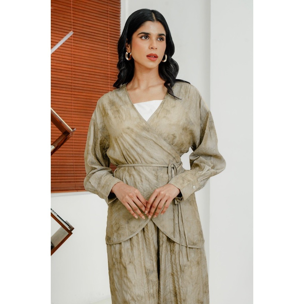 Benang Jarum - Danica Outer with Tie - Latte