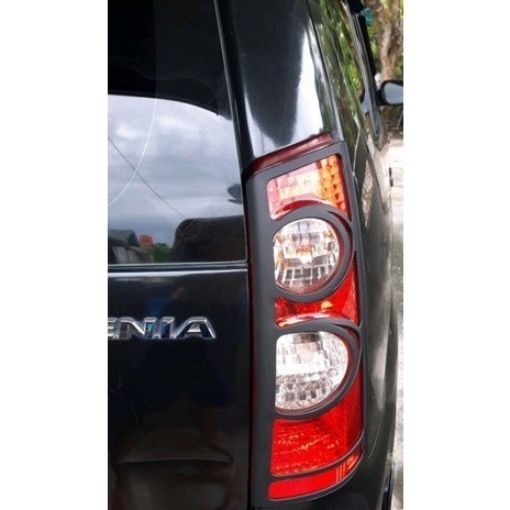 Garnish List Lampu Belakang Avanza Xenia Vvti 2007-2011 Hitam Doff