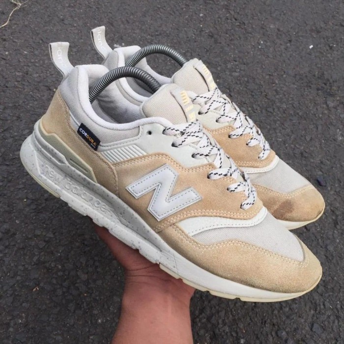 NEW BALANCE 997H CORDURA OYSTER