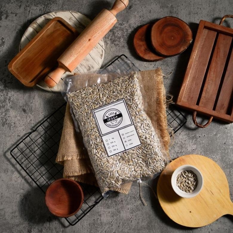 

BN sun flower roasted 1kg/biji bunga matahari kupas (kuaci) TERLARIS