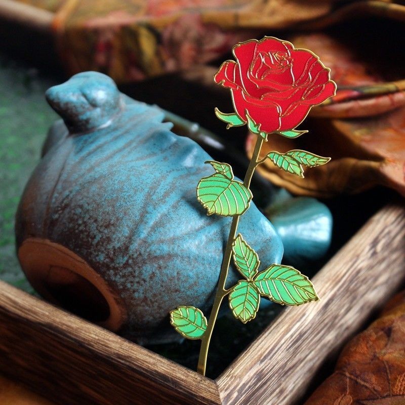 

Red Rose Metal Color Bookmark/Classical Artistic Beautiful Teachers' Holiday Gifts