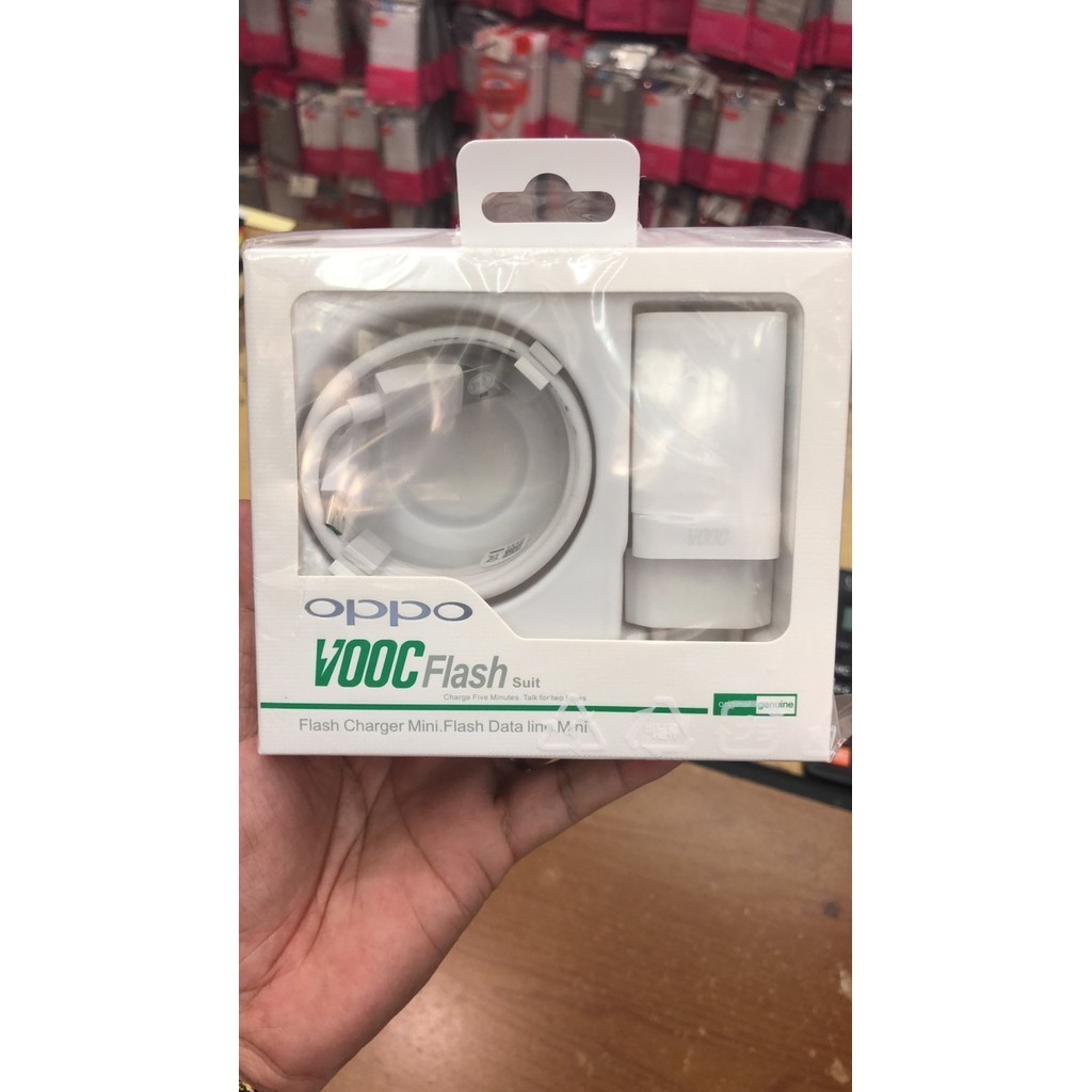 CHARGER OPPO ORIGINAL VOOC FAST CHARGING 4A(AMPERE) PLUS ADAPTOR
