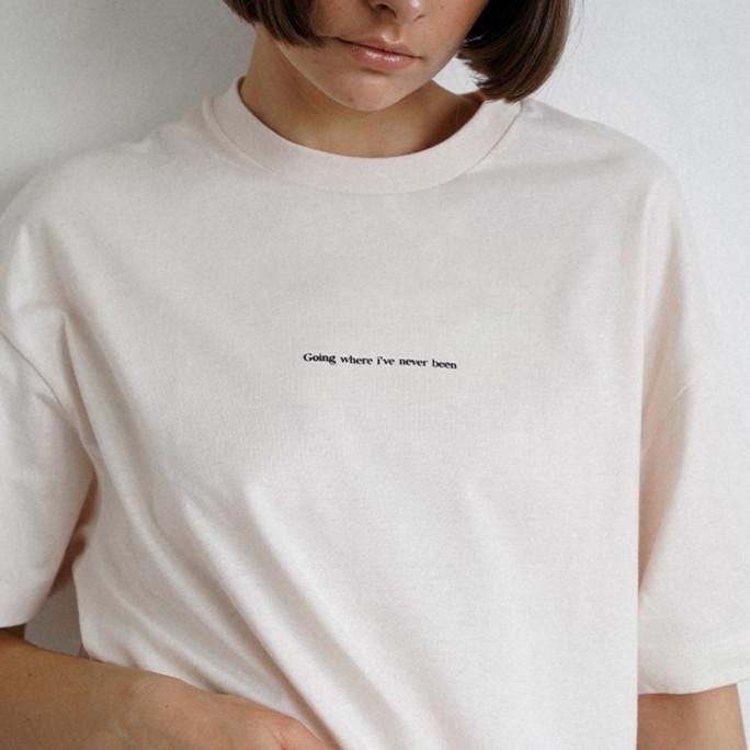 Mississippi Kaos Wanita Oversize Lengan Pendek LIN000196M Kream