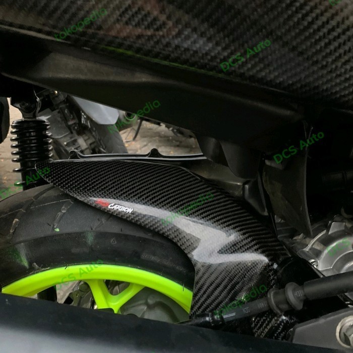 Hugger carbon kevlar New Xmax 250 Conected