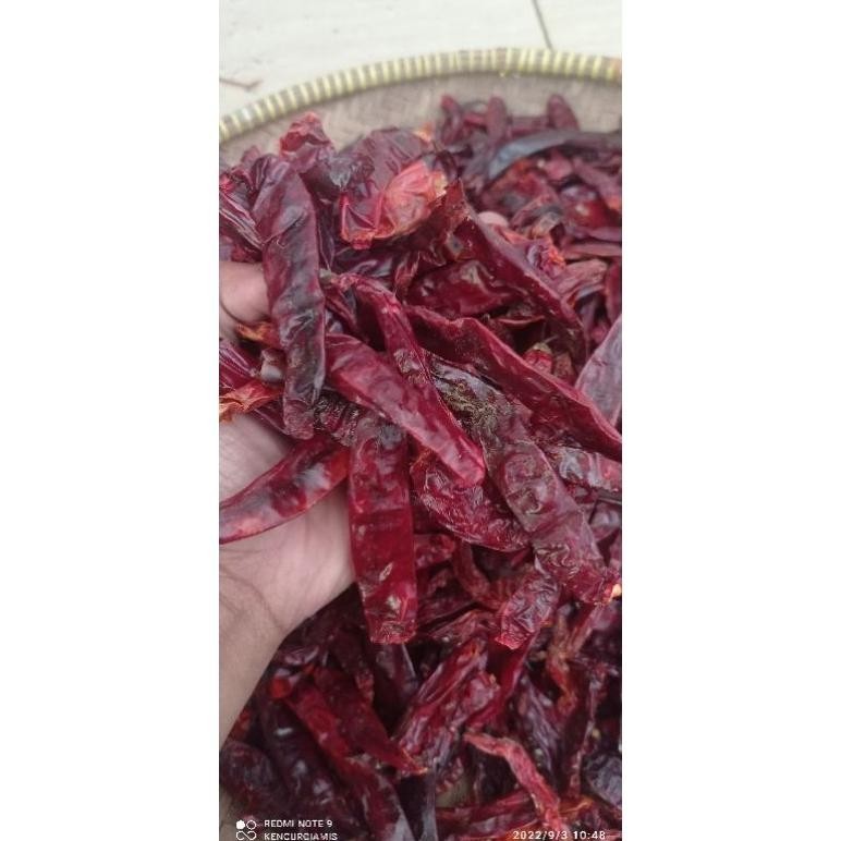 

Bisa COD ( 1kg ) CABE MERAH BESAR SUPER KERING TANPA TANGKAI KUALITAS BAGUS Termurah