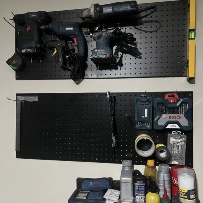 Papan Pegboard Besi