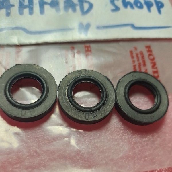 Seal Sil Up Karet Ring Baut Tutup Cover Cilinder Blok Head Honda Beat Vario Scoopy Beat Fi Revo Blad