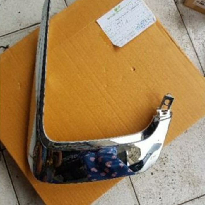 Garnis Bemper depan Mitsubishi All new Pajero Original