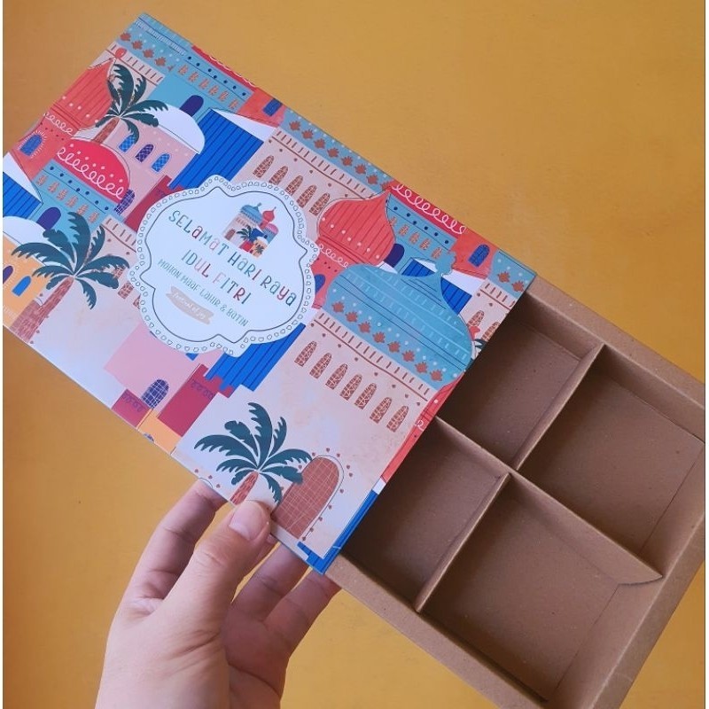 

10 pcs dus box + paperbag hijau coklat idul fitri sekat 6 size 4.5 cm