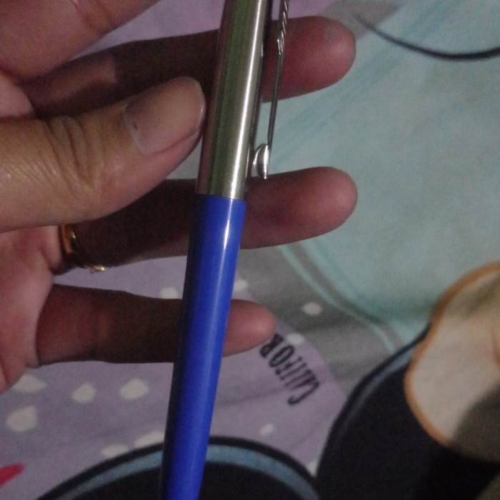 

Ready pulpen parker biru biasa