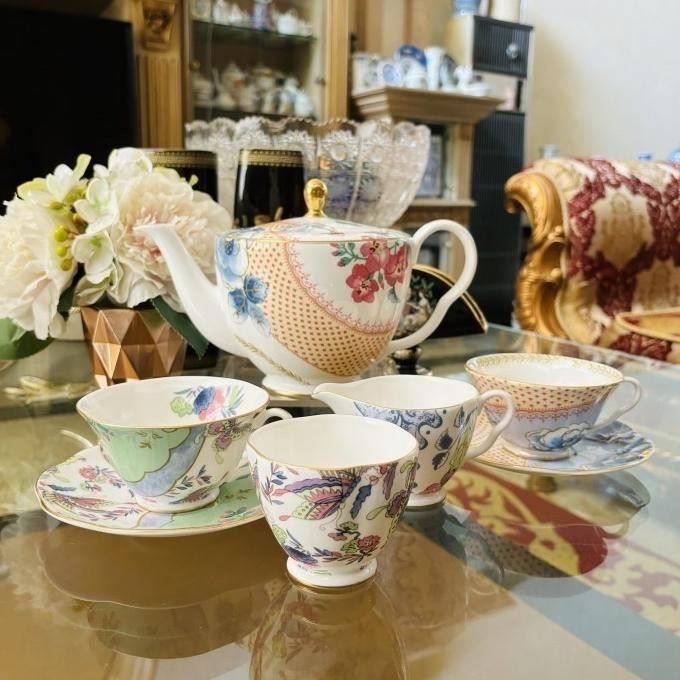 [Best Quality] Tea Pot Set Creamer Sugar Tea Cup Avon Saucer Wedgwood Butterfly Bloom