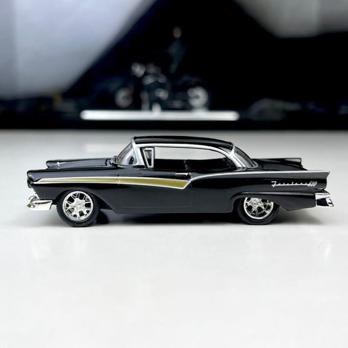 M2 Machines Diecast 1/64 1957 Ford Fairlane Loose RARE