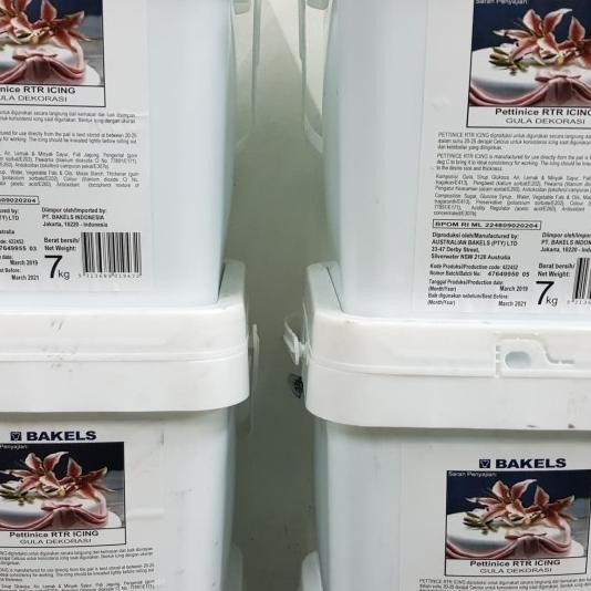 

Bakels Plastic Icing / Fondant 1Kg
