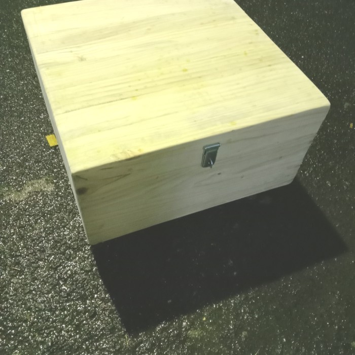 

Custom Kotak kayu Serbaa/ Wooden 2