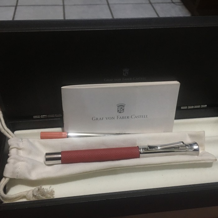 

Arom Pulpen Graf Von Faber Castell Guilloche Rollerball Pen Original
