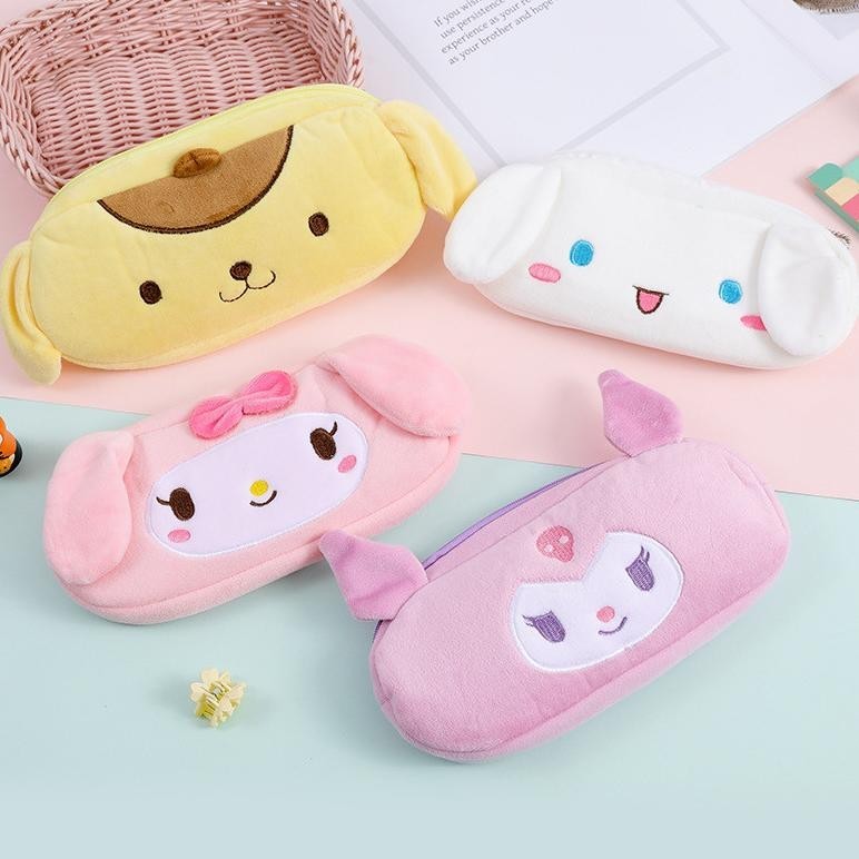 

(Krmi) Tempat Pensil Bulu Sanrio Terbaru - Pouch Bulu Cinnamorol Melody Kuromi