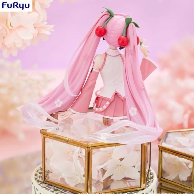 Noodle Stopper Figure Hatsune Miku - Sakura, 2024 (15cm)
