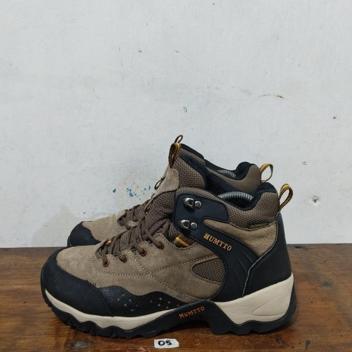 SEPATU HIKING ORI HUMTTO WATERPROOF SIZE 41