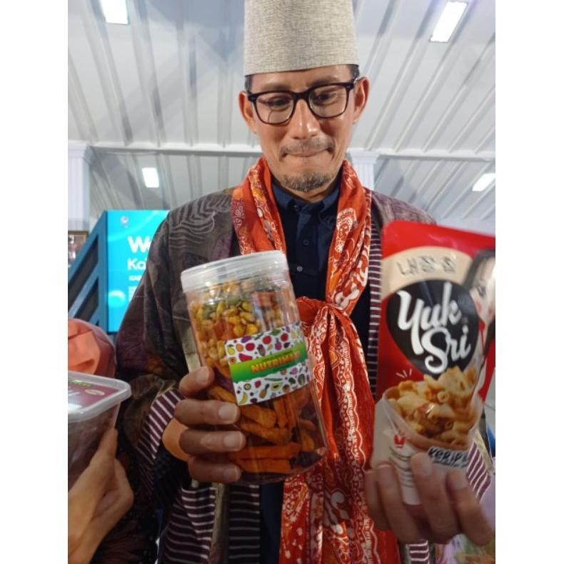 

fgk-24 [LANGKA] KERIPIK SAYUR OKRA HIJAU KERING SNACK CEMILAN HALAL PREMIUM MURAH 900 ML Termurah