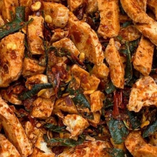 

Basreng Sti Pedas Aroma Daun Jeruk Berat 1 Kg