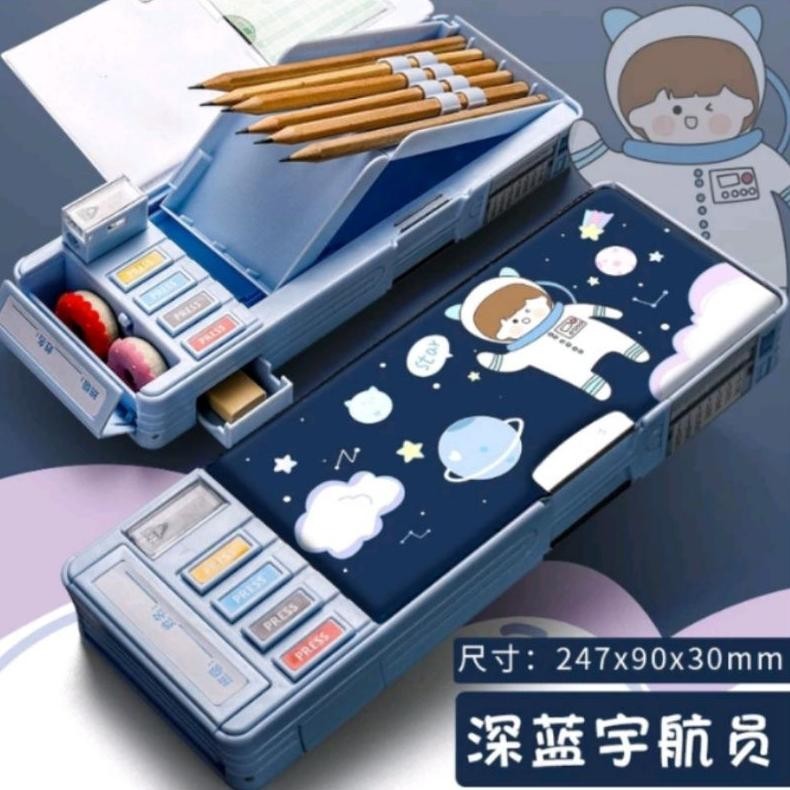 

Fb-43 Tempat Pensil Magnet Tombol Astronot + Rautan Karakter Anak / Kotak Pensil Tombol Astronot Multifungsi / Pencil Case Tombol Astronot Model 2 Sisi Mega Sale