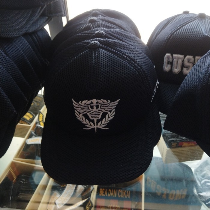 Topi Lapangan Bea Cukai