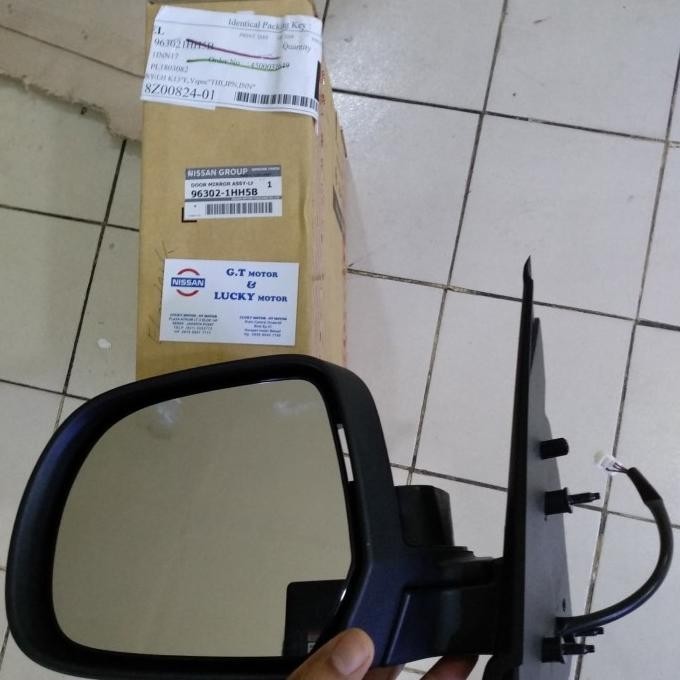 Spion Nissan March K13