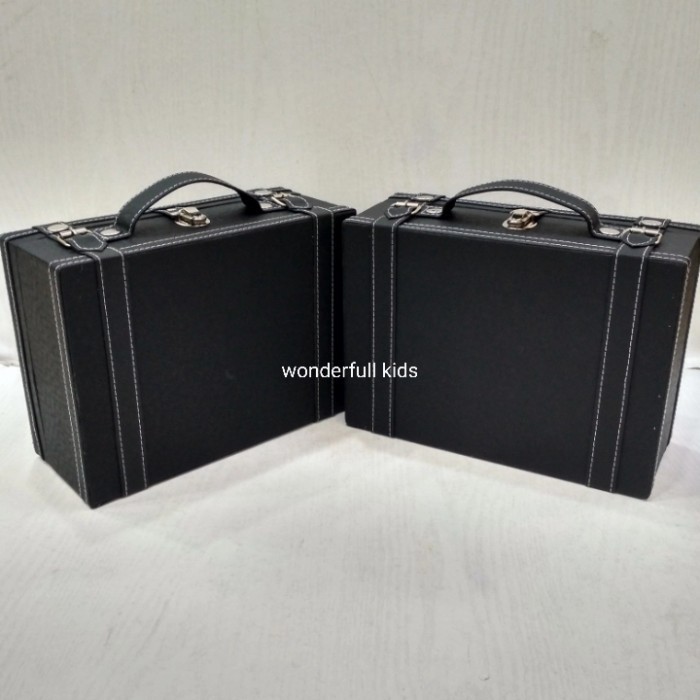 

HOT PROMO box koper kulit / kotak hampers kulit