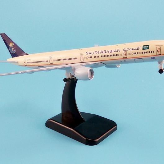 Niatur Pesawat Terbang Saudi Arabian - Diecast Pesawat Boeing 777