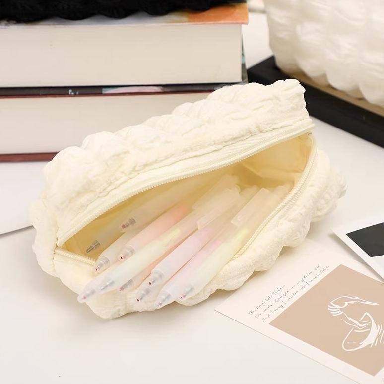 

TY69 Crumpled Grid Pencil Case Import / Tempat Pensil Empuk Lembut / Korean Pouch Makeup Import / Tempat Pensil Aesthetic Korean Style Murah