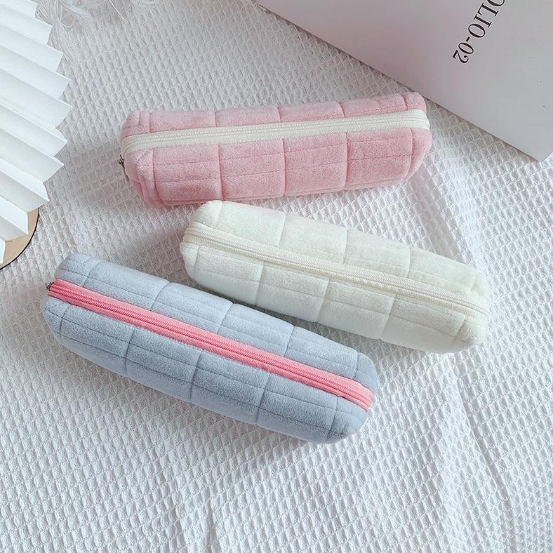

Iqr-914 Tepak / Pencil Case Sleting Bulu Kotak - 21 X 8 Cm ~ 17 X 14 Cm Kekinian