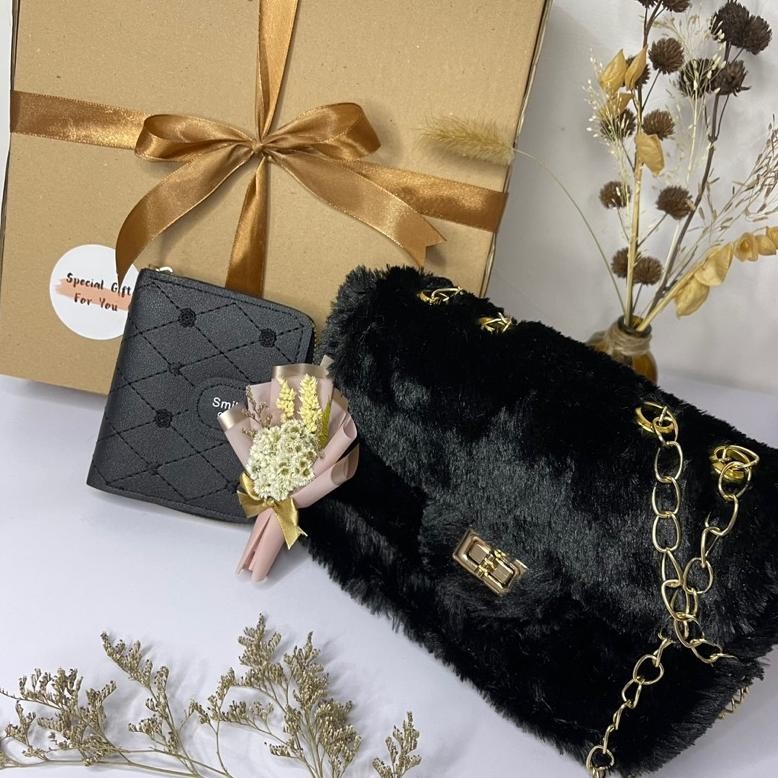 

COD Hampers Gift Set Black / Kado Ulang Tahun Cewek / Hampers Murah Hemat