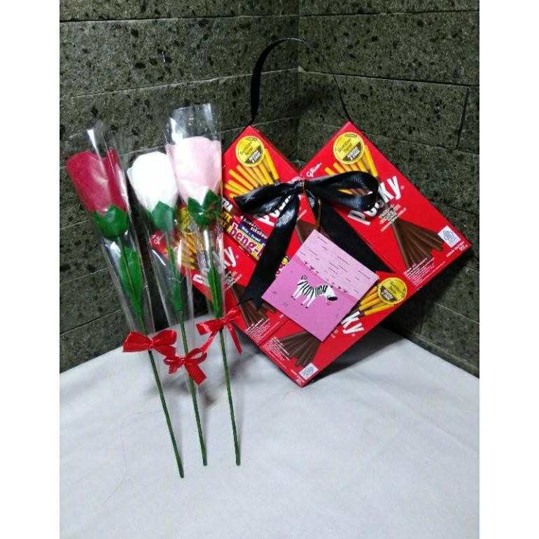 

fg-7 [ Bisa COD ] Paket Pocky Love Coklat + Bunga Fanel 1 tangkai bungkus Plastik FREE Kartu Ucapan Viral