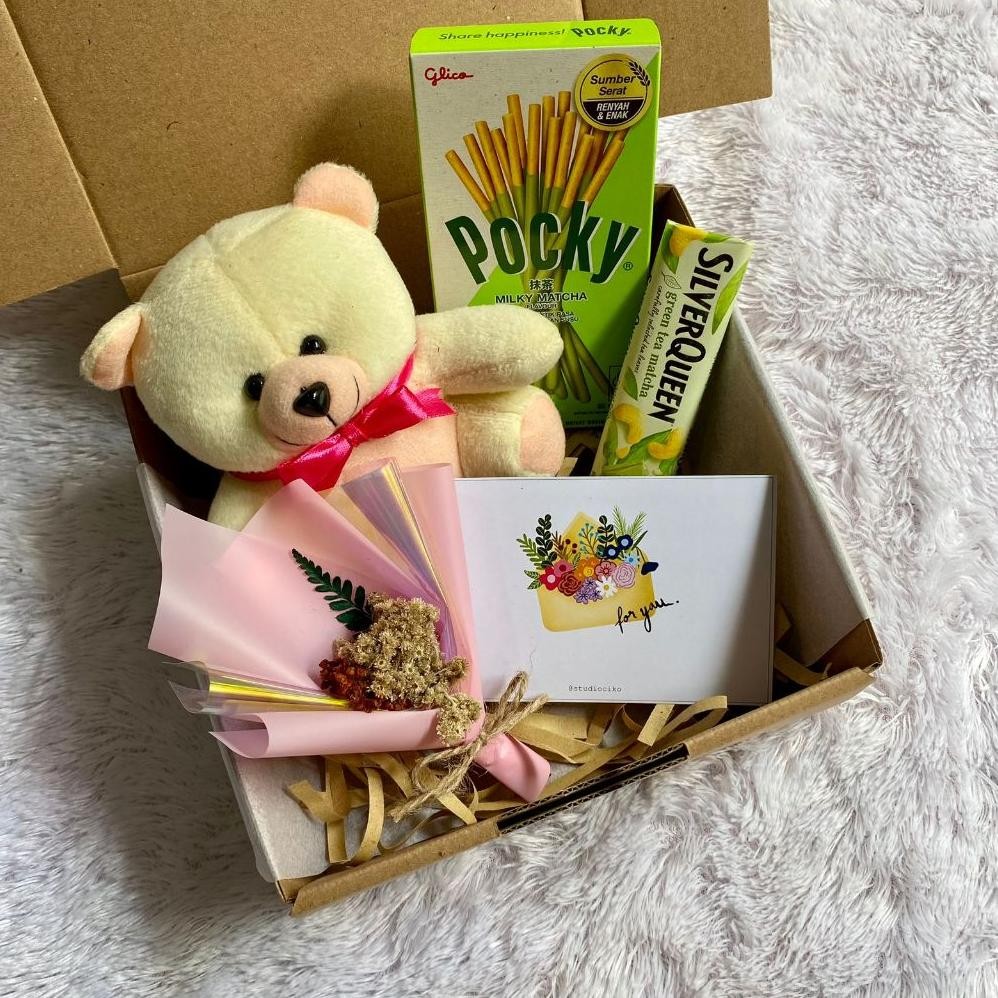 

Be09 Hampers Snack Box Matcha Greentea Hadiah Wisuda Sidang Ulang Tahun Pacar Gift Box Cowok Cewek Berkualitas