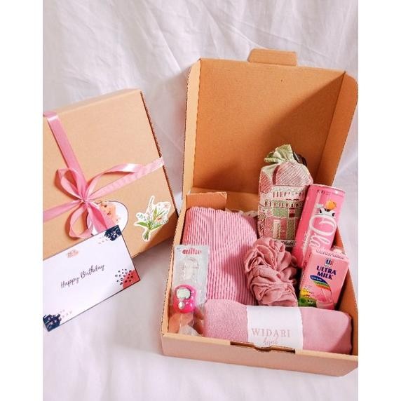 

Paling Laris! HAMPERS PINK / KADO ULANG TAHUN / KADO ANNIVERSARY / KADO VALENTINE / KADO WISUDA / GIFT BOX / HAMPERS SNACK / KADO MAKANAN Hemat