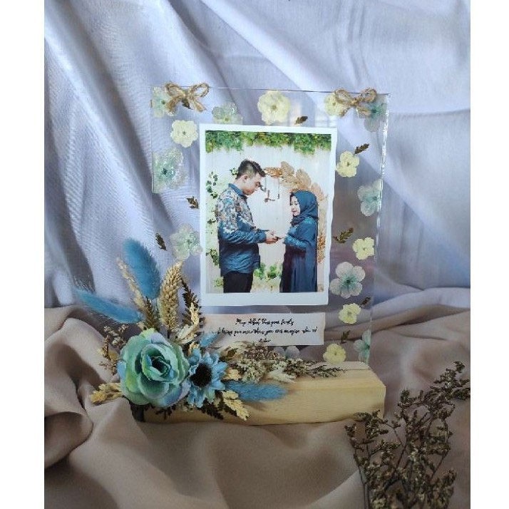 

Custom Gift Acrylic Pressed Flower Frame A5 Standing